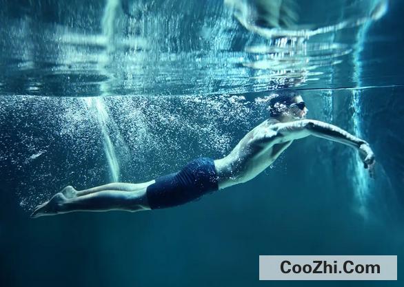 潜水运动员可以憋气多久？