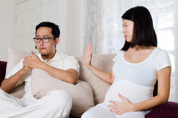 怀孕抽烟对胎儿有什么影响